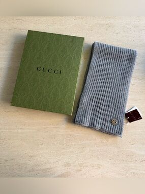 NWT Gucci Grey GG Logo Wool-Cashmere Rectangular Scarf Unisex